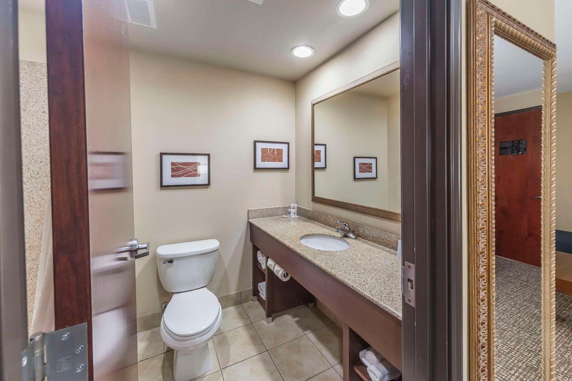 Comfort Suites Yukon - Sw Oklahoma City Kültér fotó